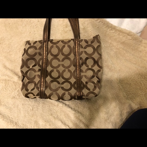 Coach Poppy Tote - Picture 4 of 8